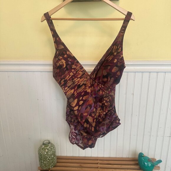 Miraclesuit Vintage Purple Abstract Print Swimsuit V-Neckline Ruched Size 16 - Picture 1 of 8